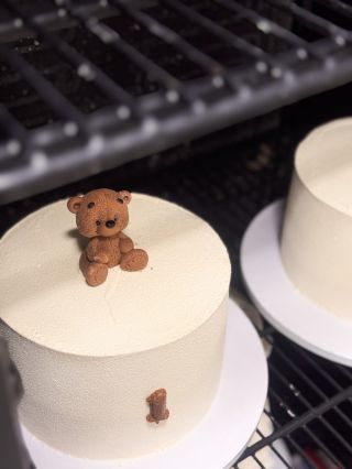 🤎🤎🤎 #babyboycake#veloureffect#dortyzlin#dortyvalašsko #dortyvalašskéklobouky#bakedbyveronika